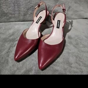 Nine West Red Maroon Leather Dress Pumps Women's Sz 6.5 Heel 2.5in Office Siren
